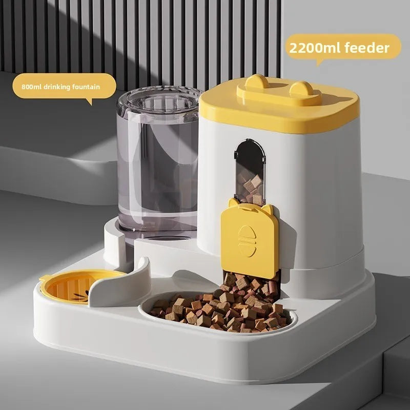 Station de repas eau et croquettes à gravité