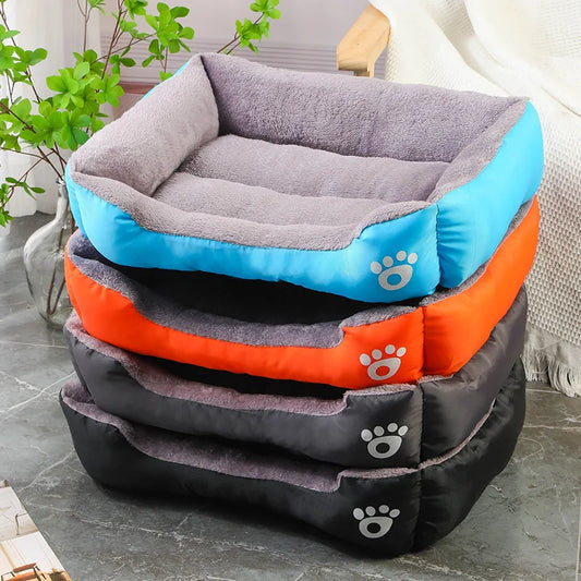 Maison d’hiver carrée pour chien & chat – Lit chaud avec tapis imperméable