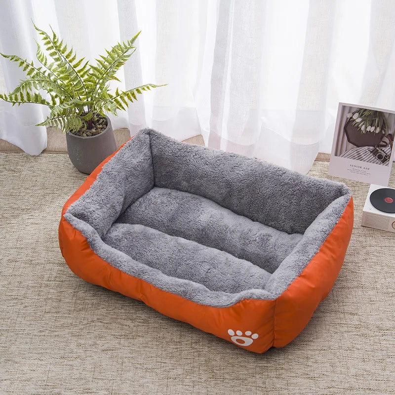 Maison d’hiver carrée pour chien & chat – Lit chaud avec tapis imperméable