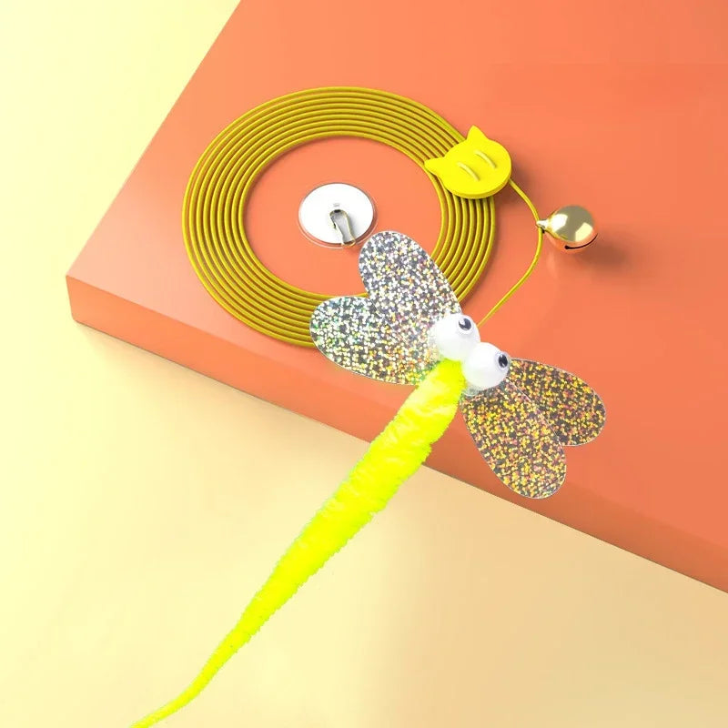 Jouet suspendu en peluche avec corde et clochette