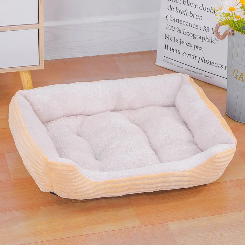 Maison d’hiver carrée pour chien & chat – Lit chaud avec tapis imperméable